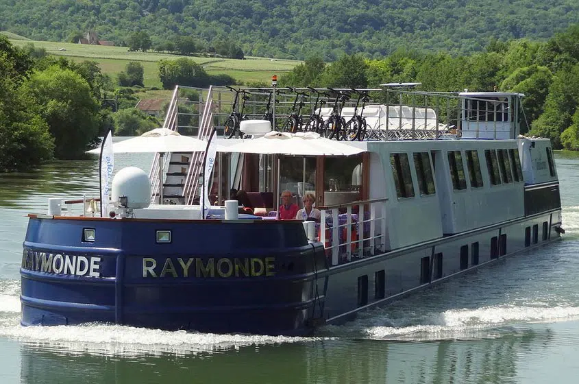 レーモンド の写真 1